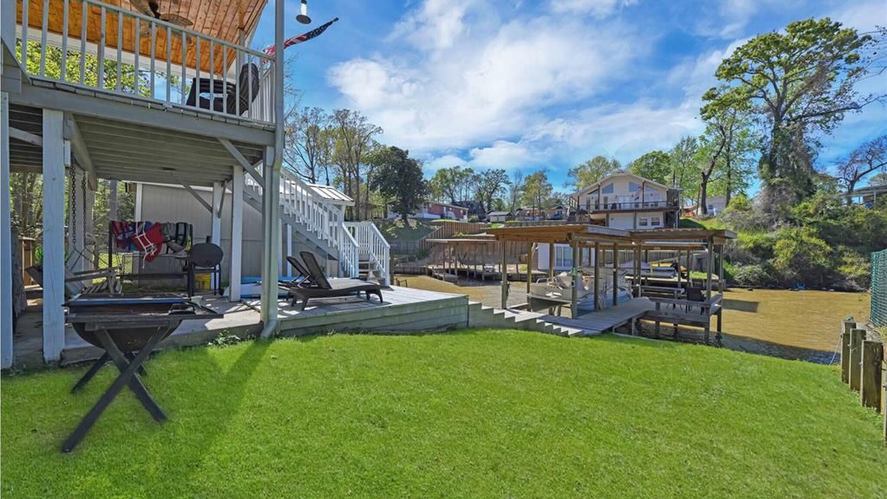 Photo of Outdoor in Pointblank