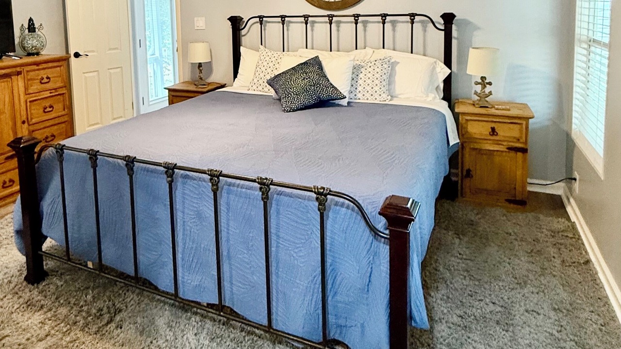 Photo of Bedroom in Pointblank