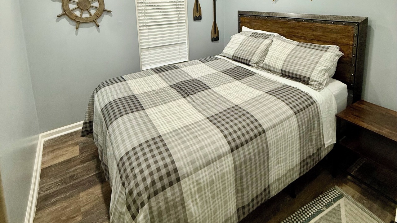 Photo of Bedroom in Pointblank