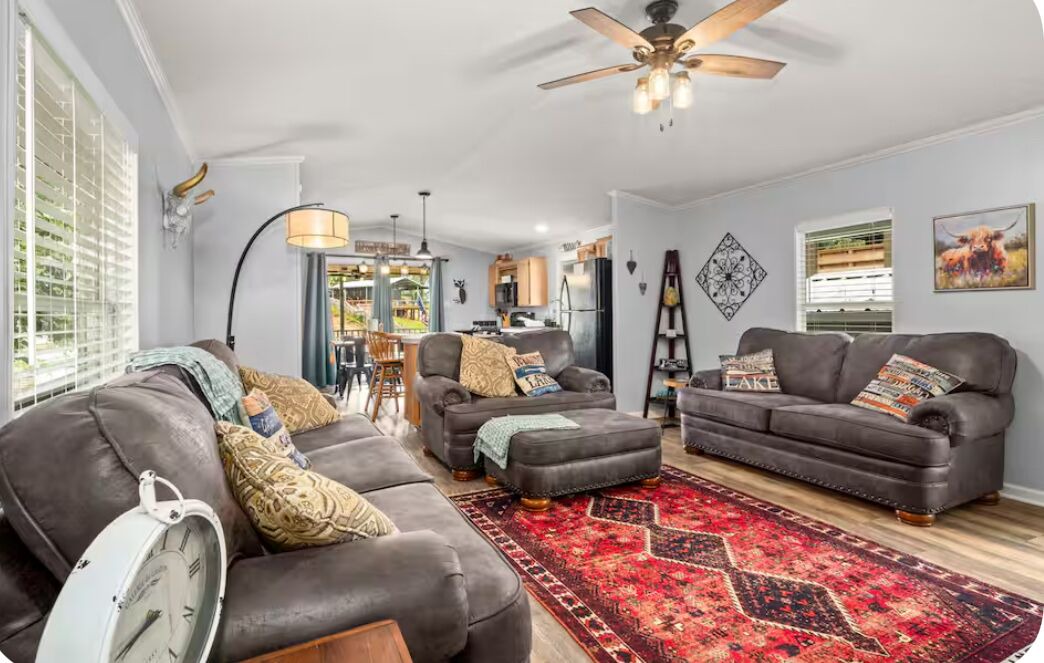 Photo of Livingroom in Pointblank