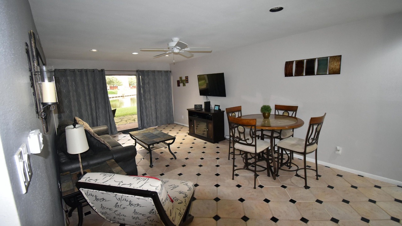 Photo of Livingroom in Walden on Lake Conroe