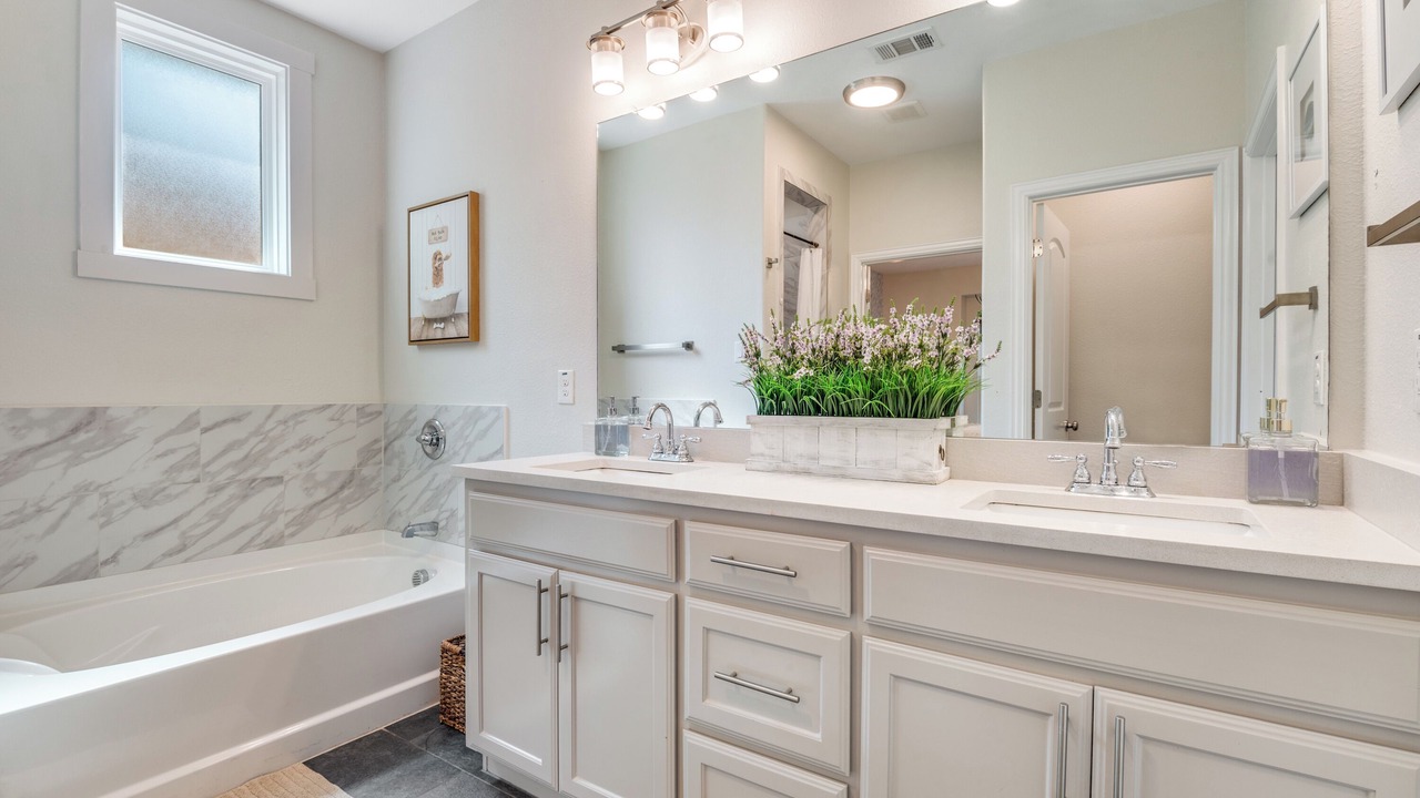 Photo of Bathroom in West Dallas