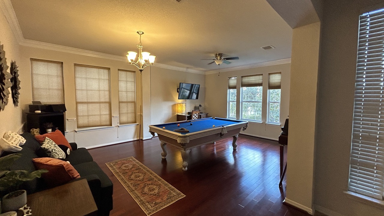 Photo of Livingroom in Forest Creek