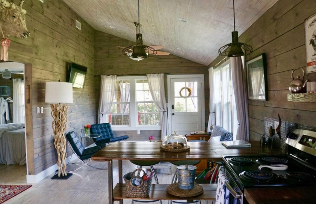 Photo of Livingroom in Round Top