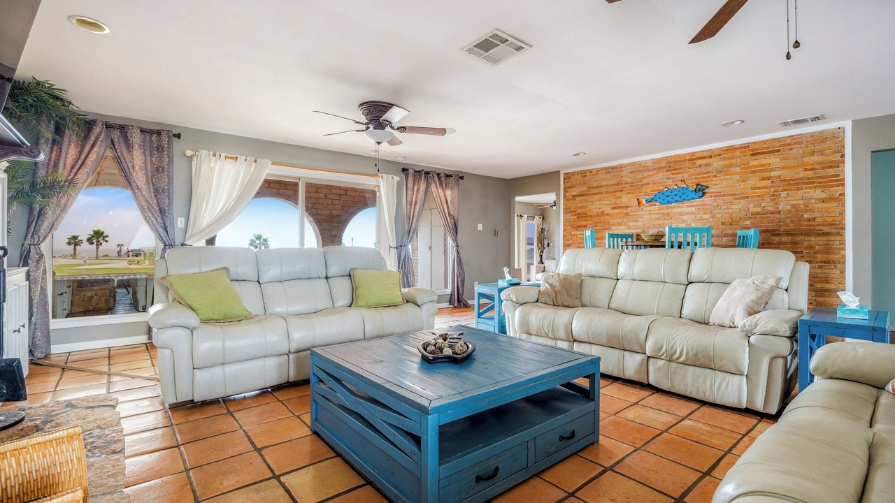 Photo of Livingroom in Flour Bluff