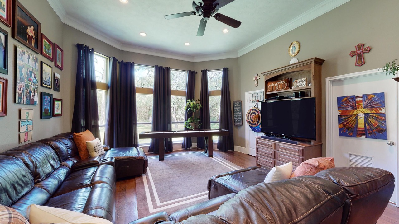 Photo of Bedroom in Navasota