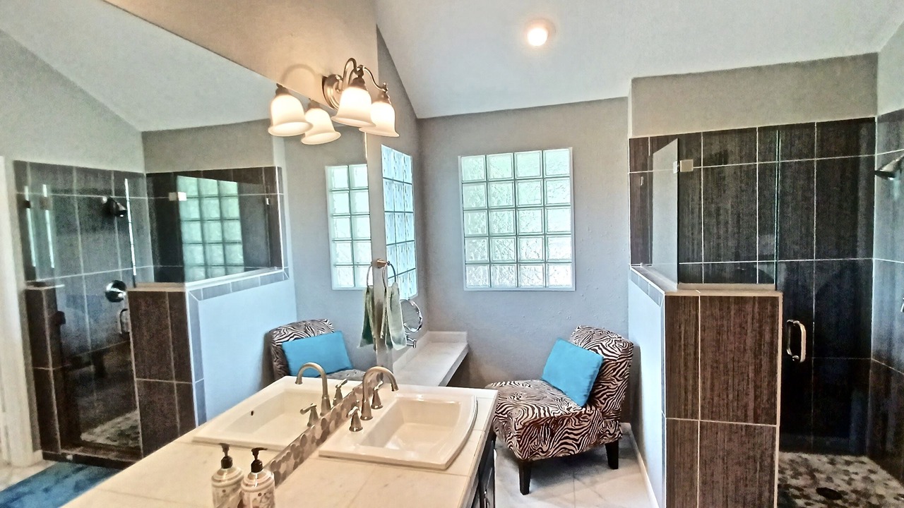 Photo of Bathroom in Block House Creek