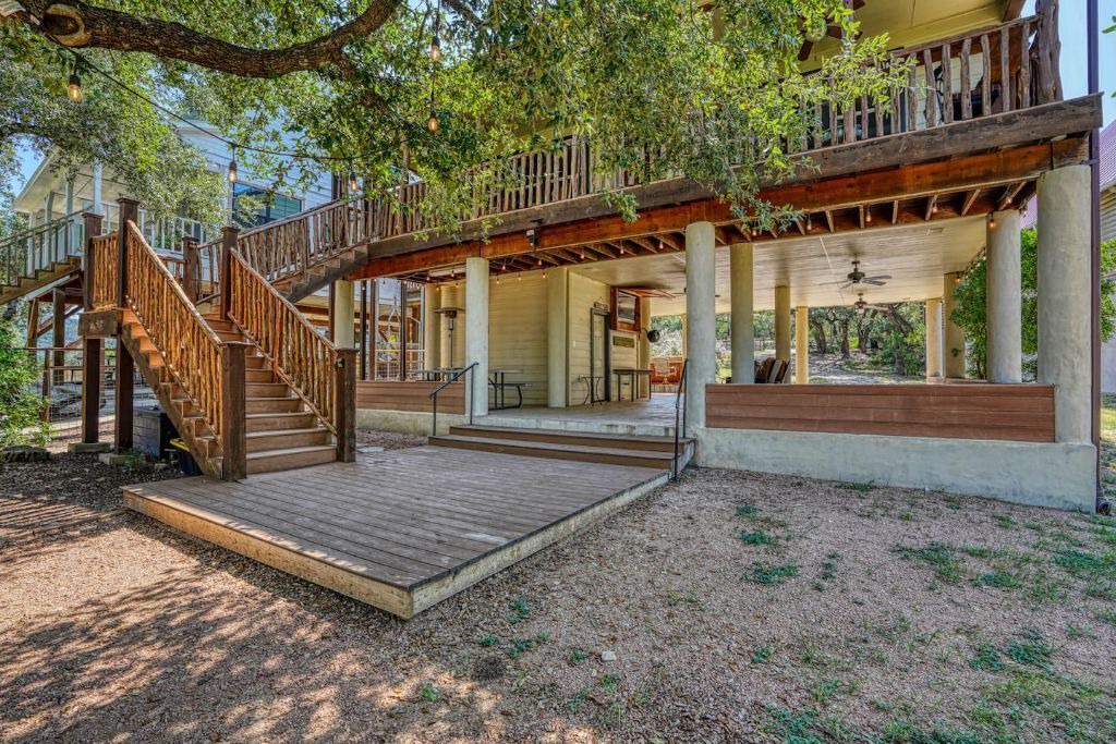 Photo of Outdoor in Lakehills