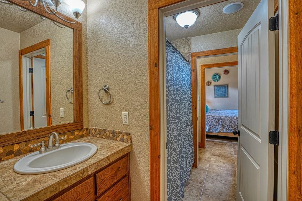 Photo of Bathroom in Lakehills
