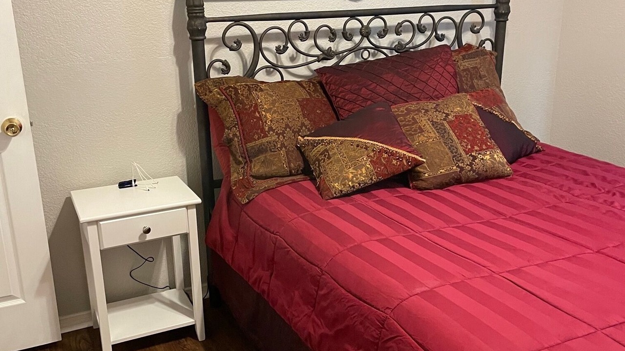 Photo of Bedroom in Alamogordo