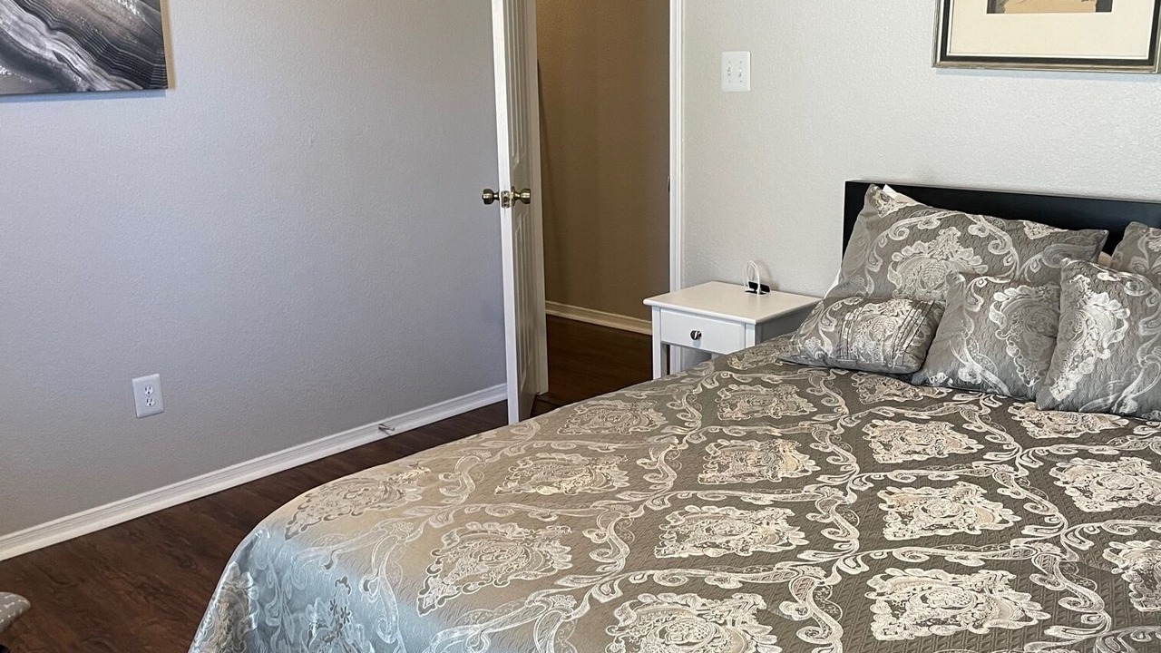 Photo of Bedroom in Alamogordo