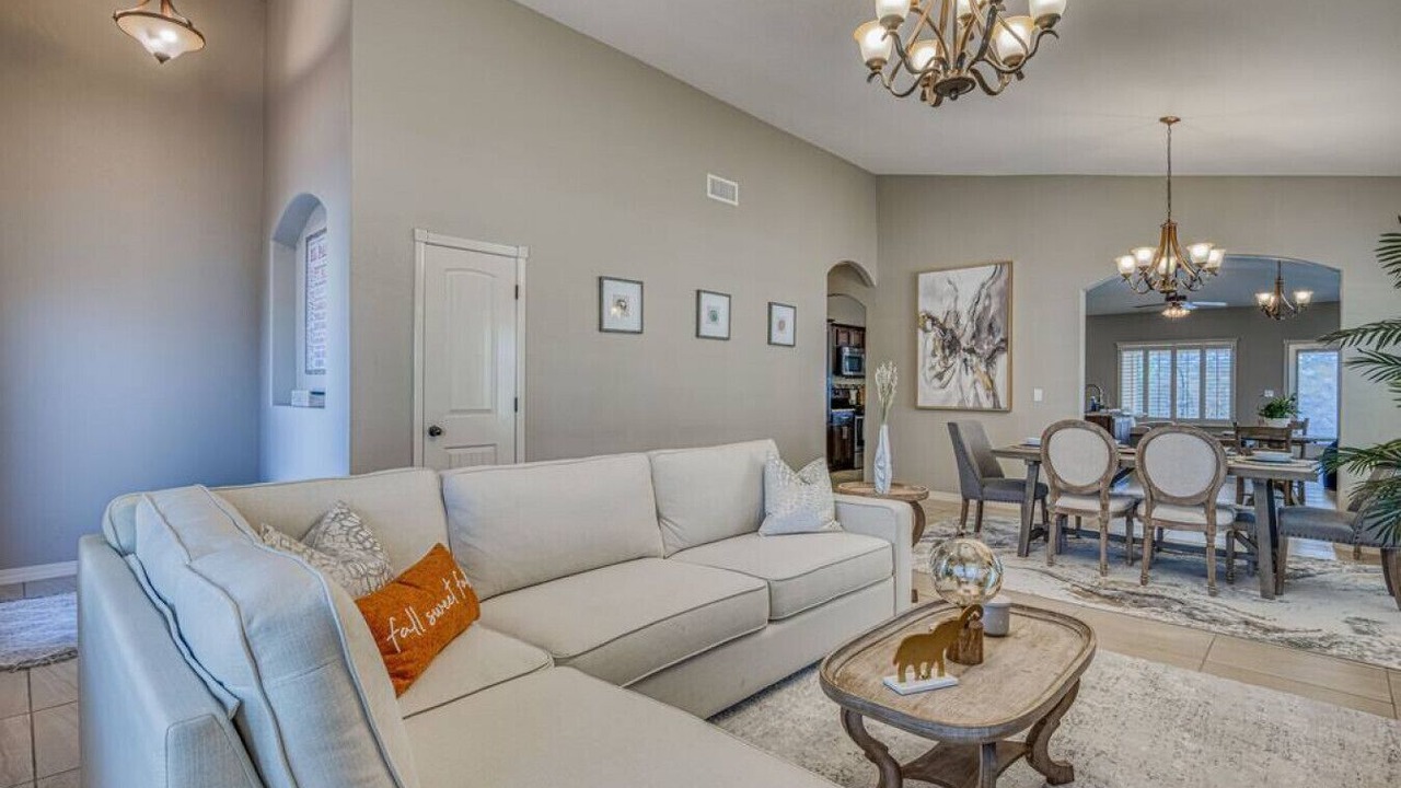 Photo of Livingroom in Biggs Field