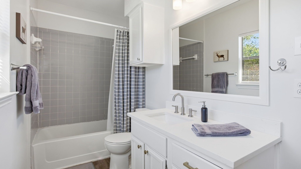 Photo of Bathroom in Hunter's Chase
