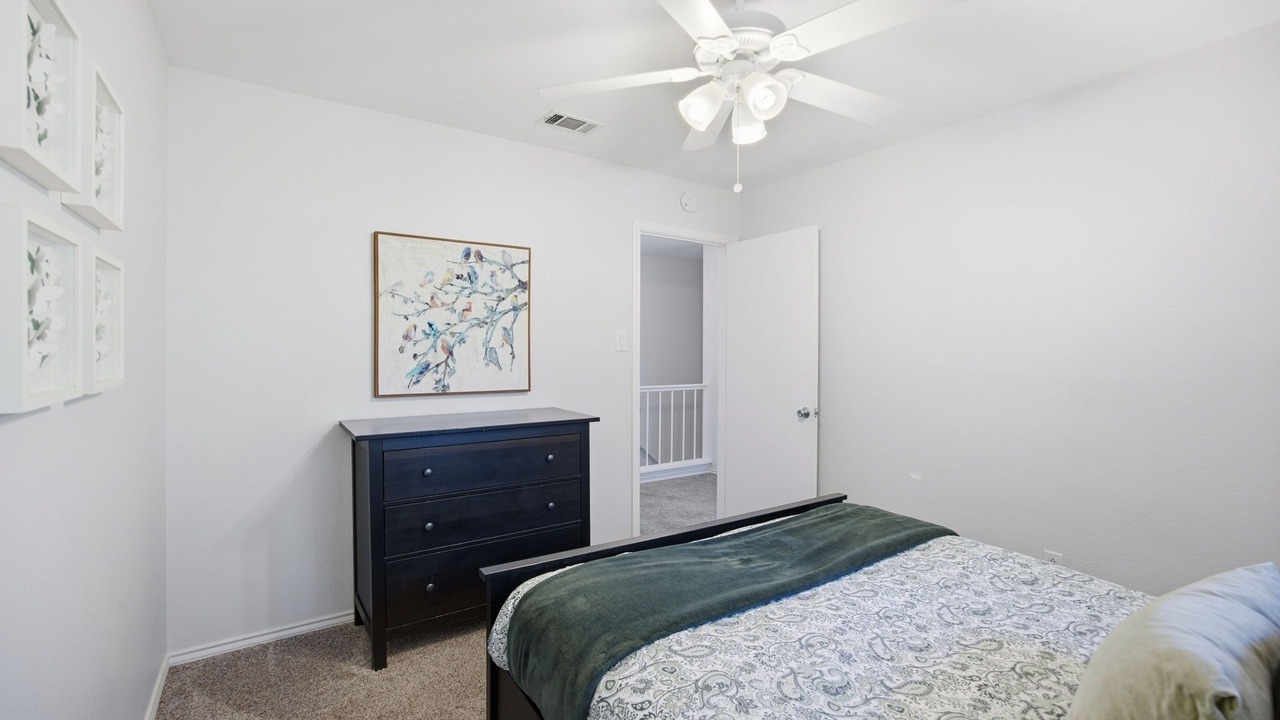 Photo of Bedroom in Hunter's Chase