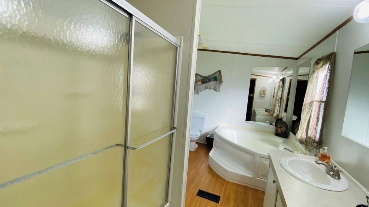 Photo of Bathroom in Graford