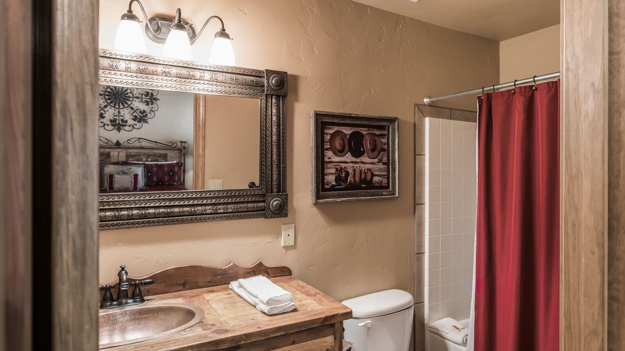 Photo of Bathroom in Ruidoso