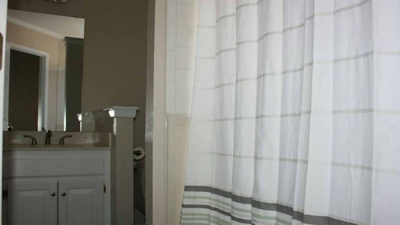 Photo of Bathroom in Canyon