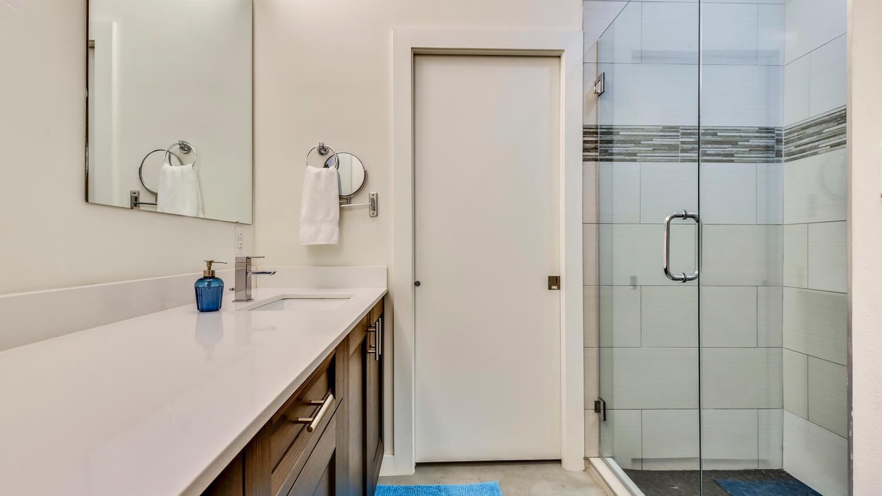 Photo of Bathroom in Holly