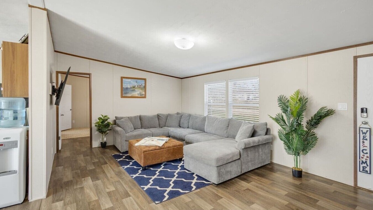 Photo of Livingroom in Seven Points