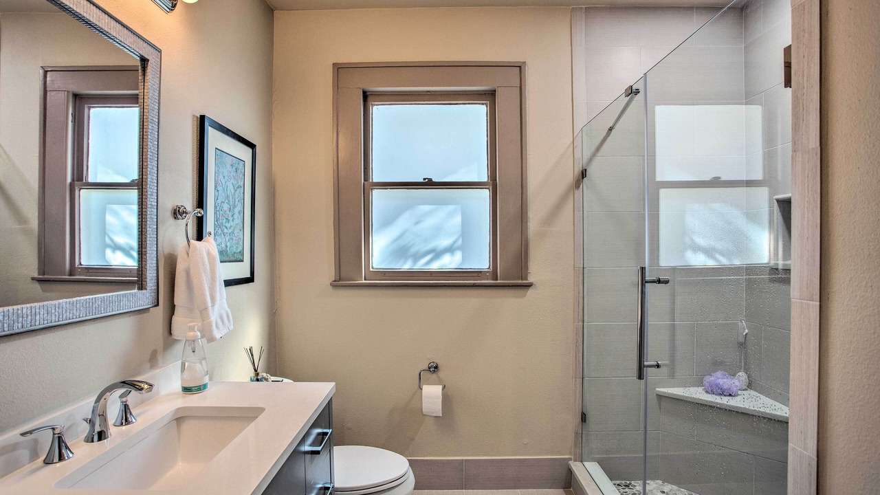 Photo of Bathroom in Lower Greenville