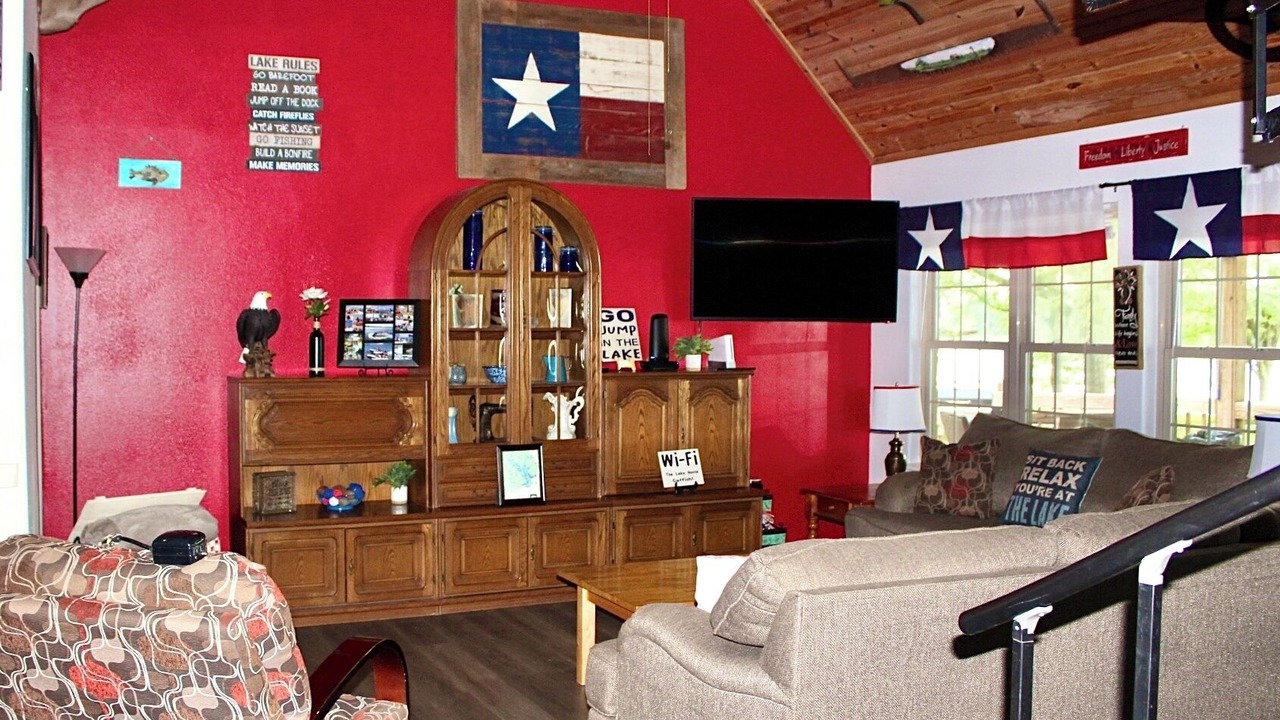 Photo of Livingroom in Jewett