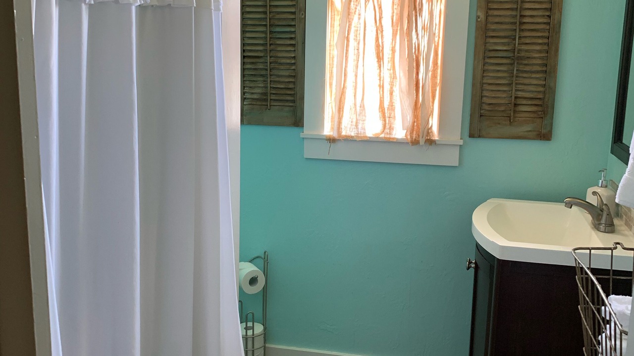 Photo of Bathroom in Canyon