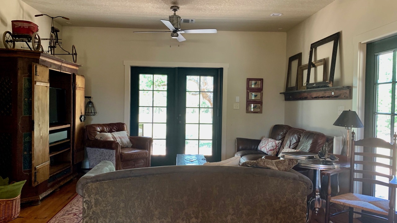 Photo of Livingroom in Kendall County