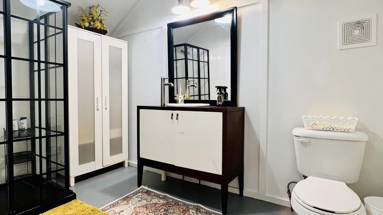 Photo of Bathroom in Kennard