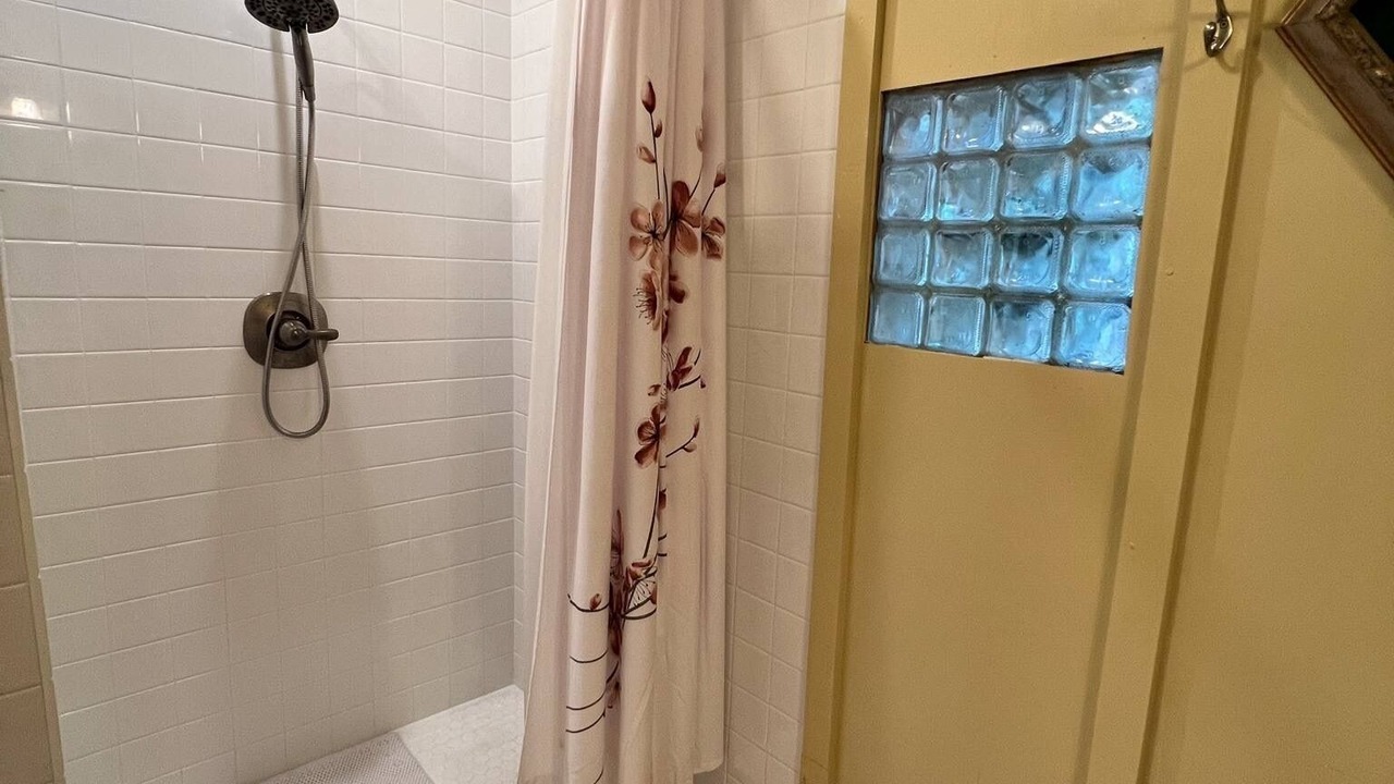 Photo of Bathroom in Kennard