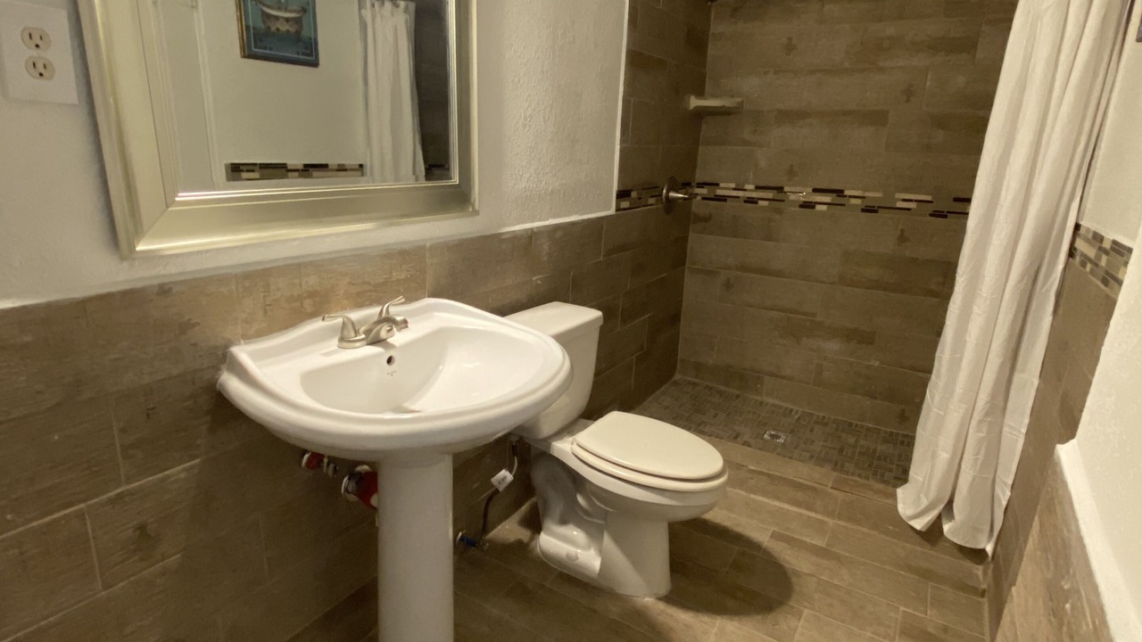 Photo of Bathroom in Pershing - Government Hill
