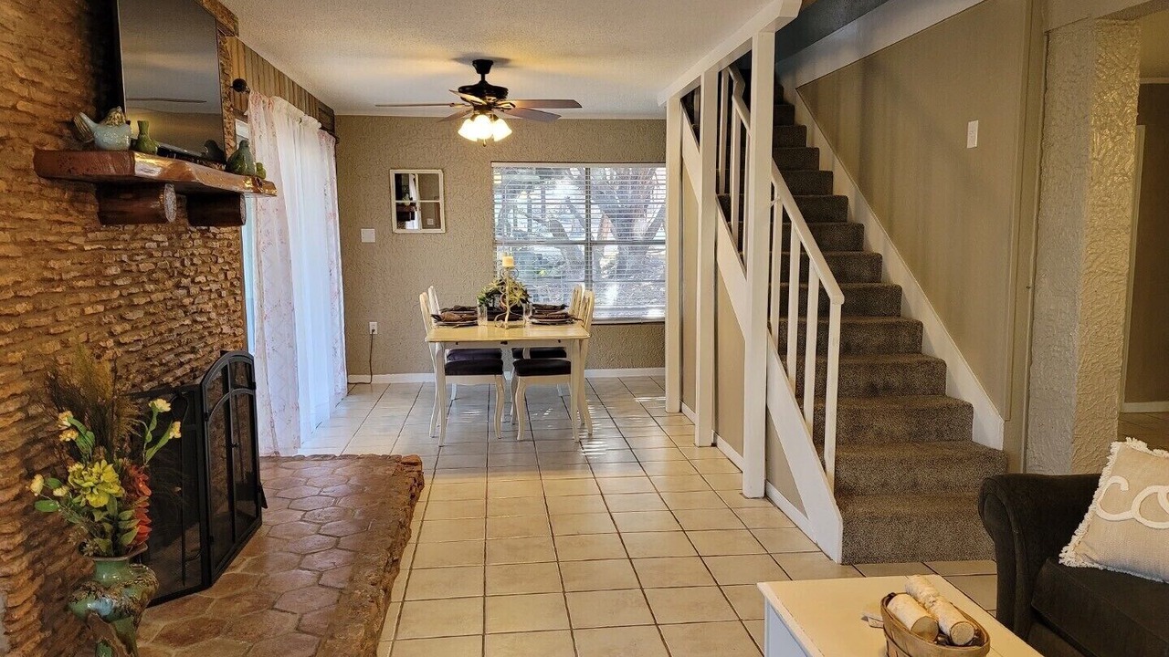 Photo of Bedroom in Lakehills