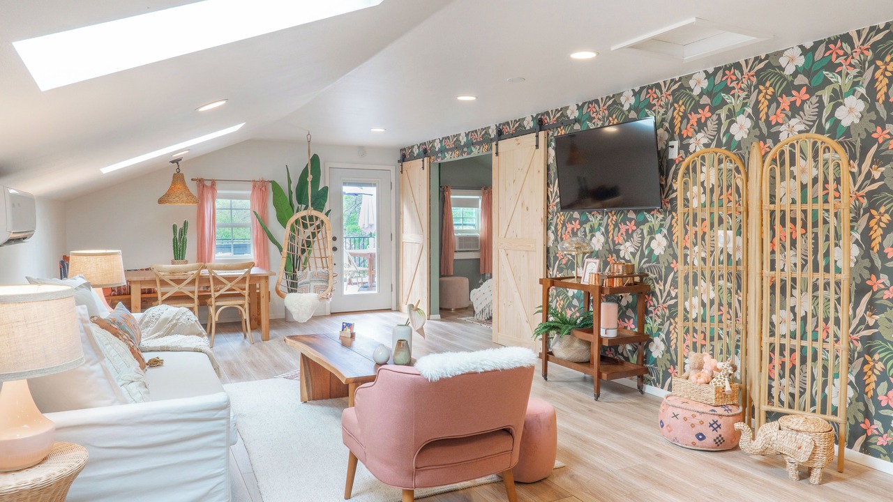 Photo of Livingroom in McNeil
