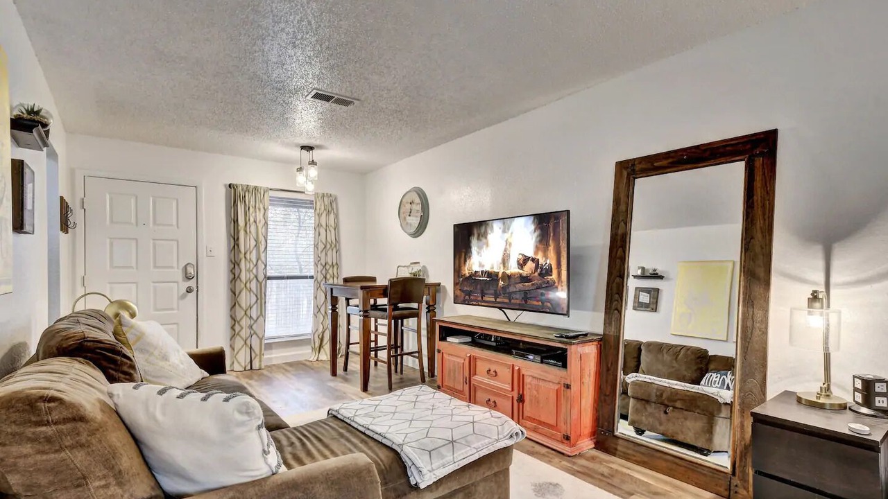 Photo of Livingroom in Hyde Park