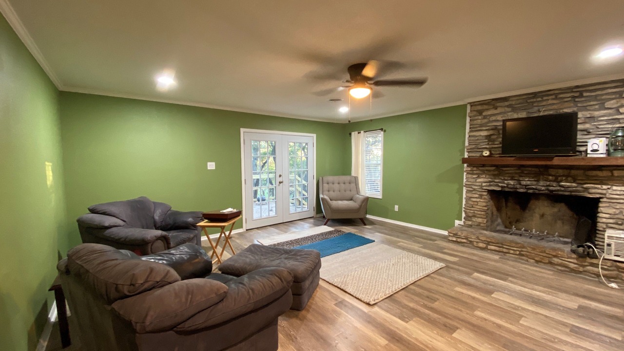 Photo of Livingroom in Lower Basin Lake Travis