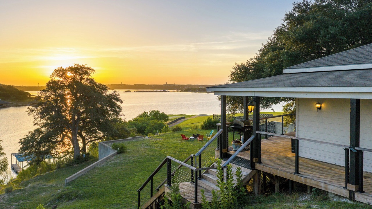 Photo of Others in Waterford On Lake Travis