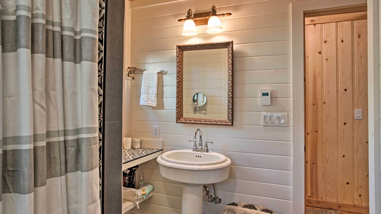Photo of Bathroom in Ruidoso
