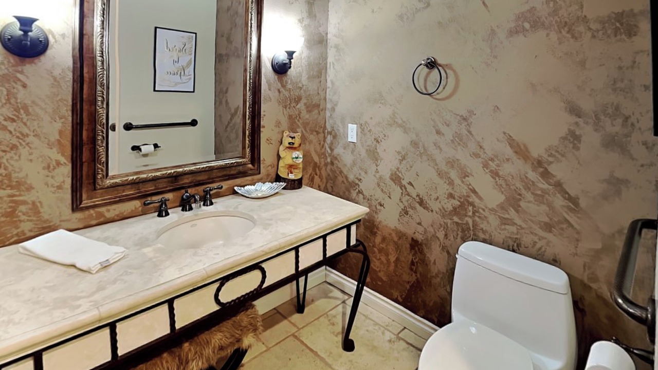 Photo of Bathroom in Ruidoso