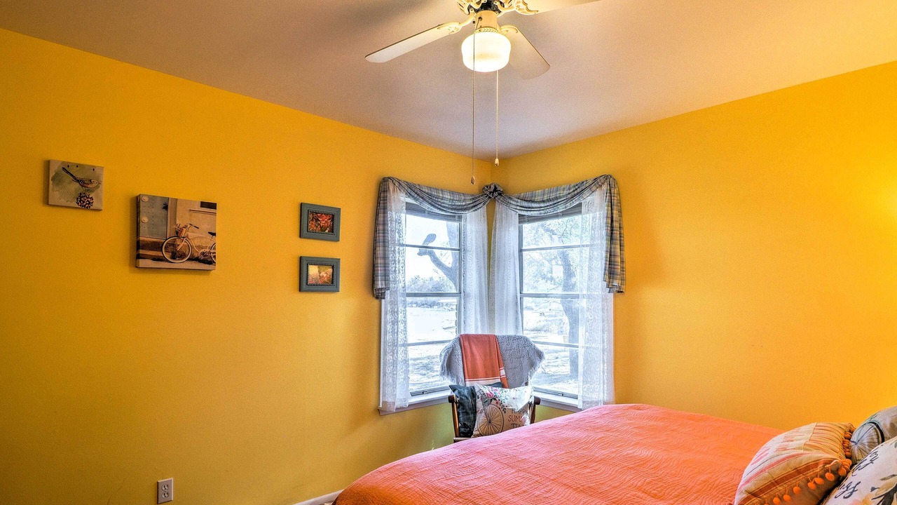 Photo of Bedroom in Tow