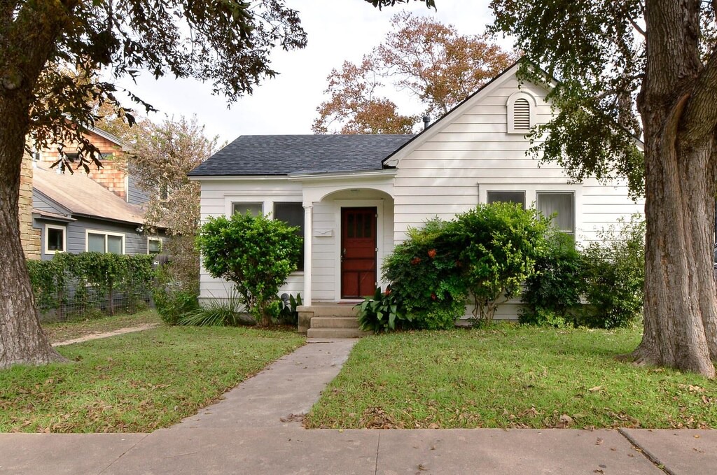 Photo of Buildings in South Congress
