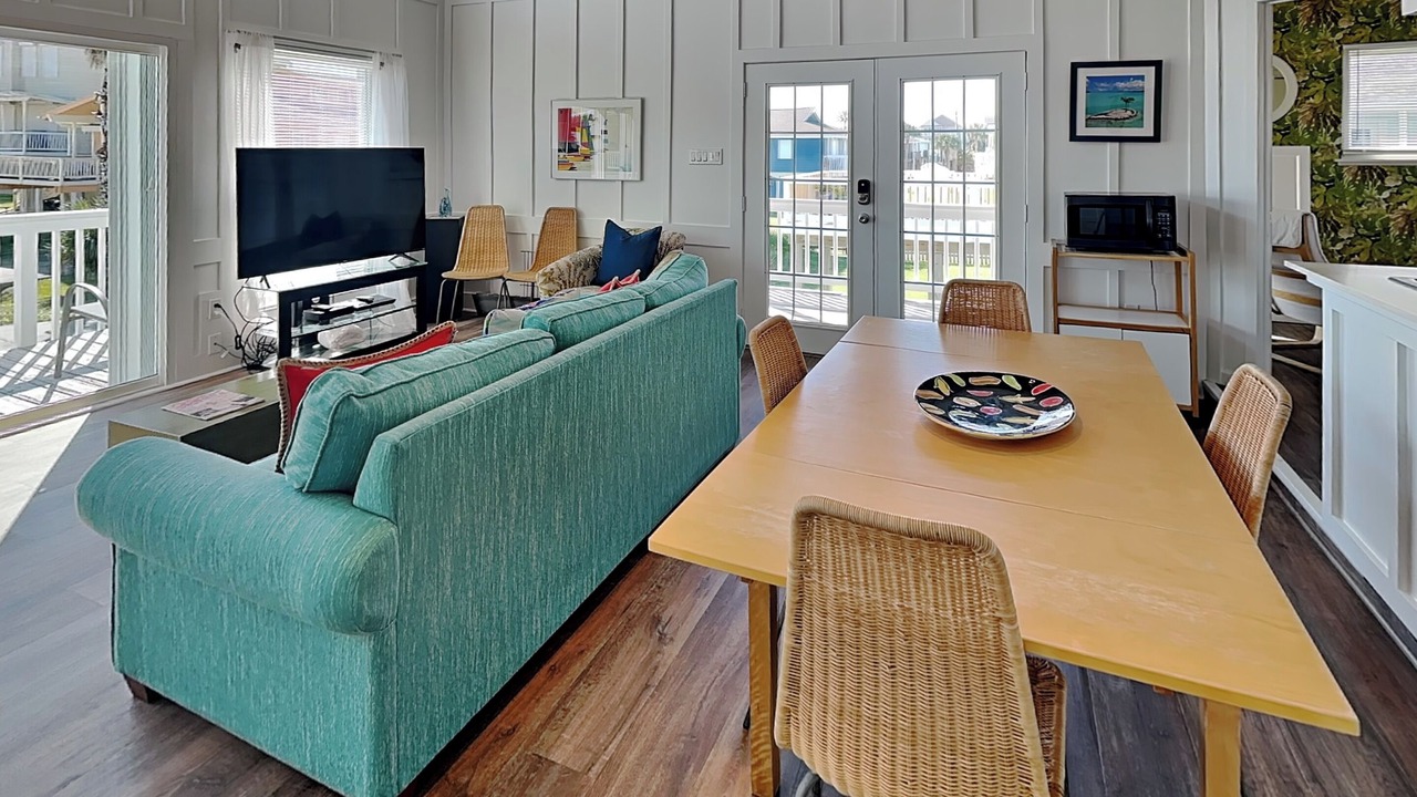 Photo of Bedroom in Pirates Beach