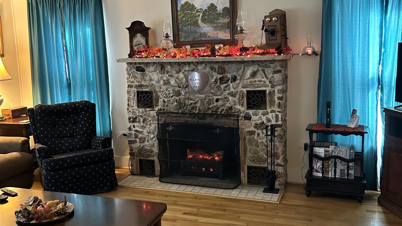 Photo of Livingroom in Harper