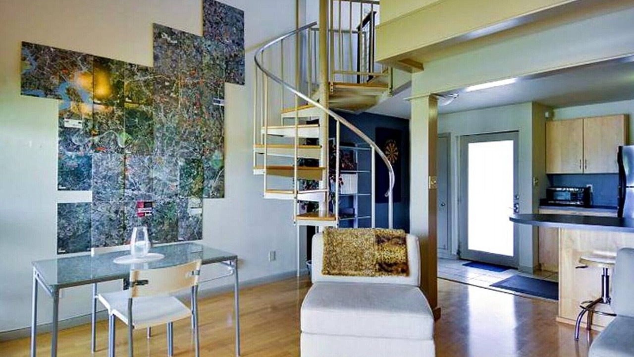 Photo of Livingroom in Barton Hills