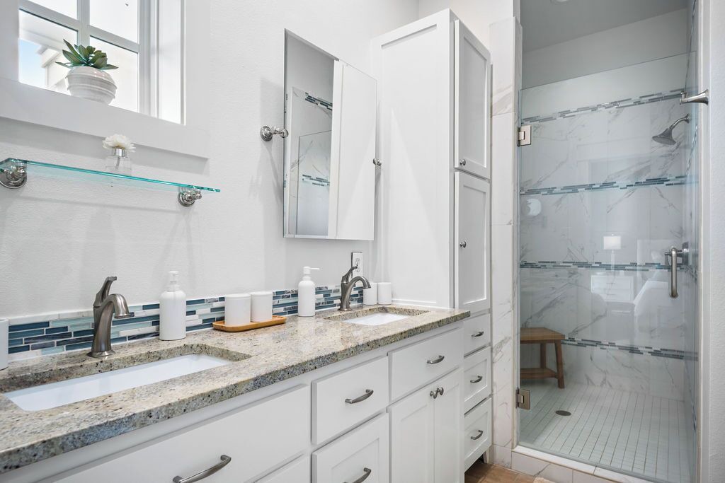Photo of Bathroom in Cinnamon Shore