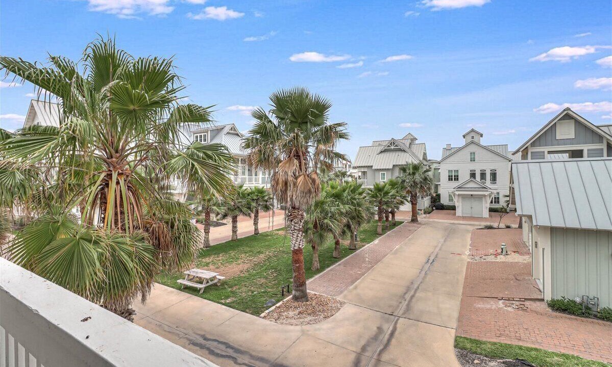 Photo of Patio Balcony in Cinnamon Shore