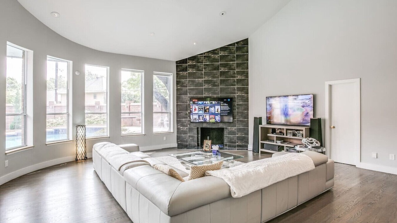 Photo of Livingroom in Lake Highlands