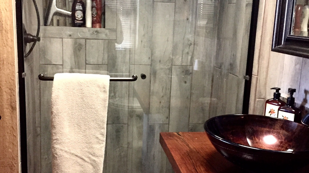 Photo of Bathroom in Canyon