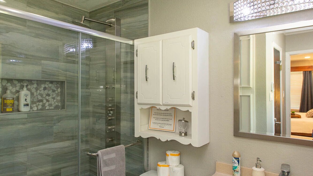 Photo of Bathroom in Seven Points