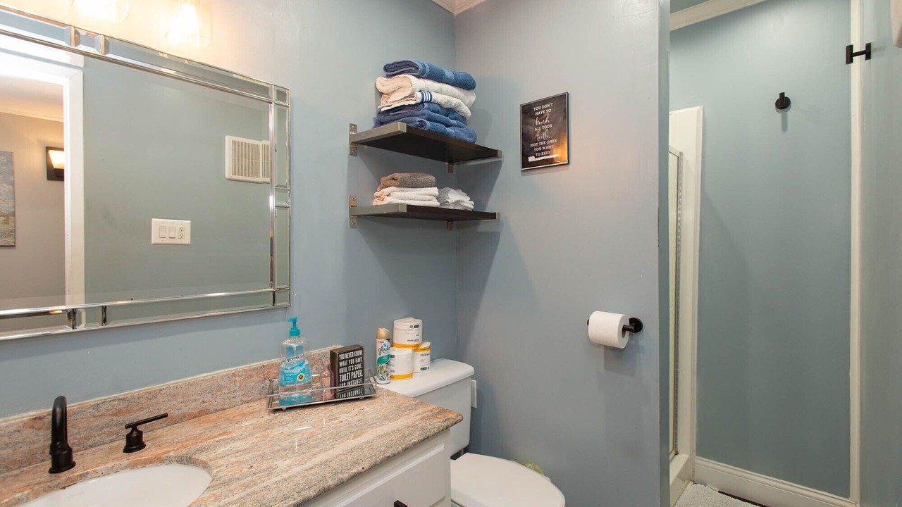 Photo of Bathroom in Seven Points