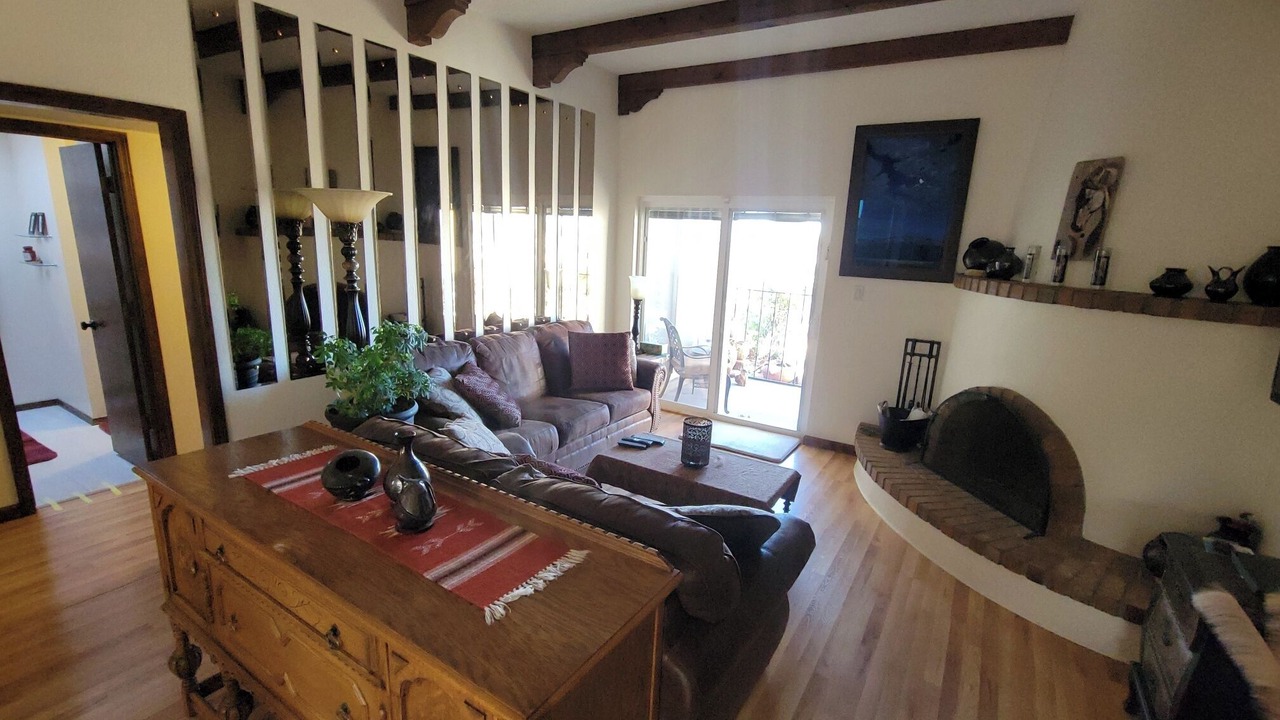 Photo of Livingroom in Northeast Heights