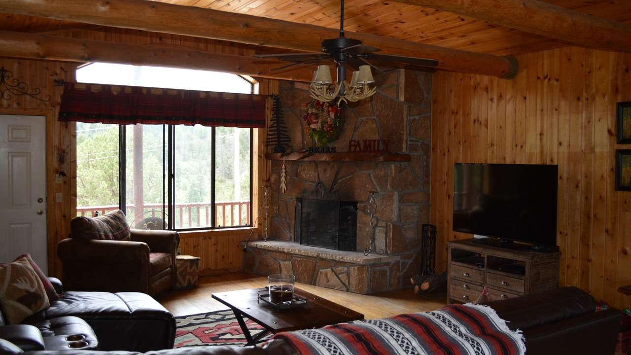Photo of Livingroom in Ruidoso